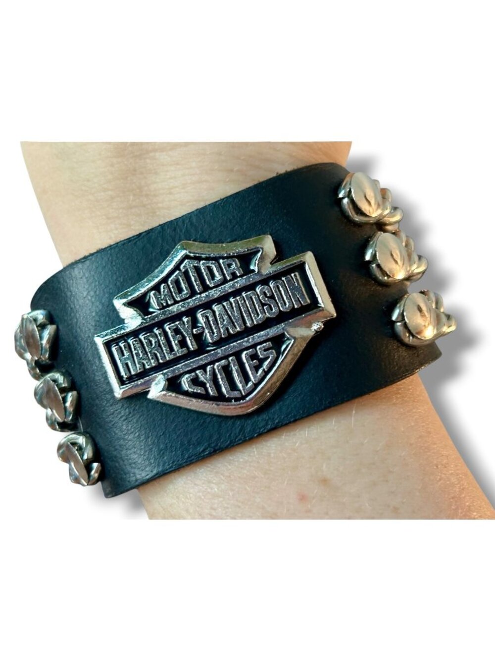 Harley-Davidson Black Leather Cuff Bracelet With Silver Chains Logo Design